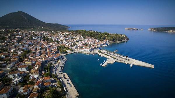 Στο σχήμα υπό την D MARINAS HELLAS η Μαρίνα Πύλου